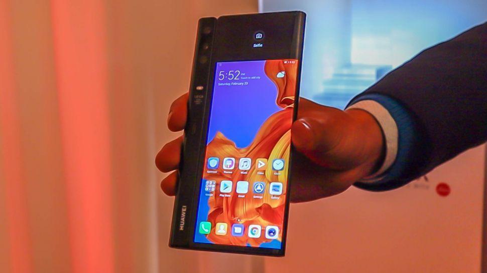 Patents of Huawei Foldable Mobile Looks Like Galaxy Fold